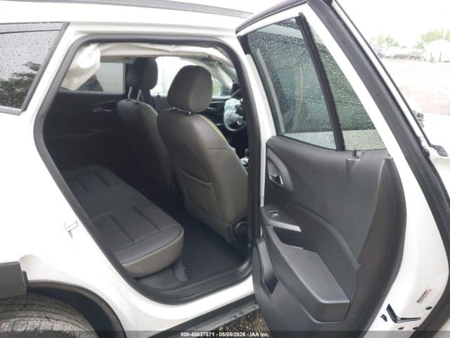 2025 CHEVROLET TRAX FWD ACTIV 8