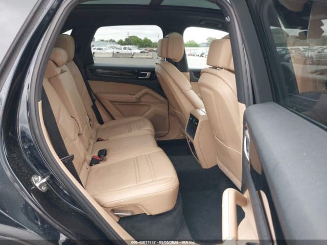2019 PORSCHE CAYENNE 8