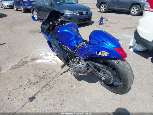 2017 SUZUKI GSX1300 RA 4