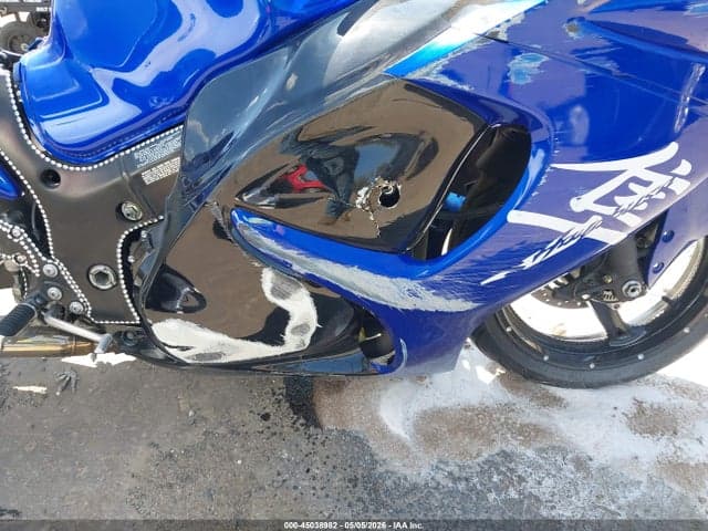 2017 SUZUKI GSX1300 RA 9