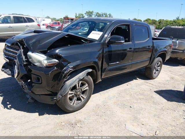 2017 TOYOTA TACOMA 2
