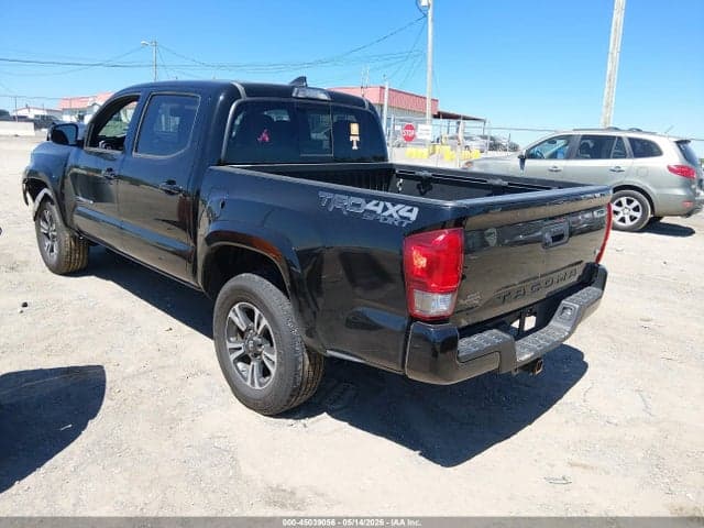 2017 TOYOTA TACOMA 3