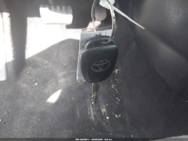2018 TOYOTA COROLLA LE 11