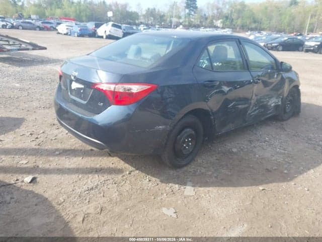 2018 TOYOTA COROLLA LE 4