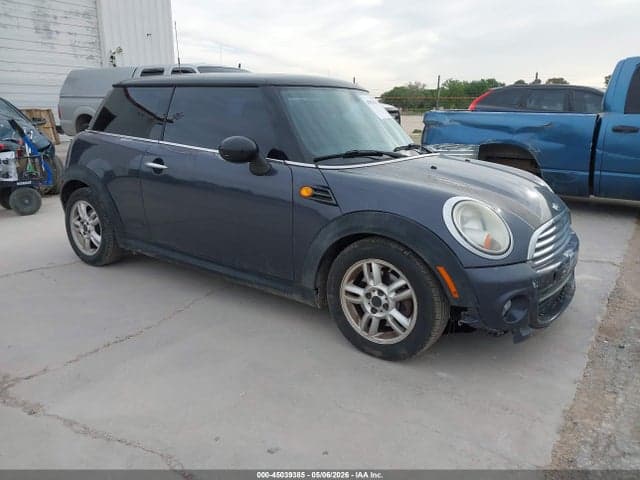 2013 MINI HARDTOP COOPER 1