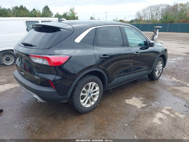 2020 FORD ESCAPE SE 4