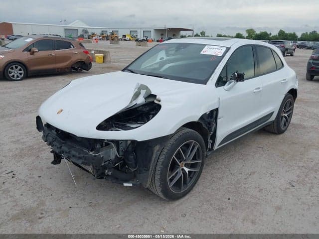 2024 PORSCHE MACAN T 2