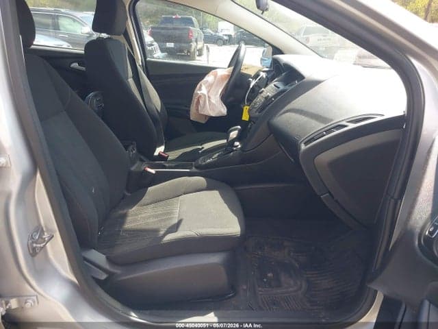 2017 FORD FOCUS SE 5