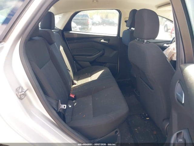 2017 FORD FOCUS SE 8