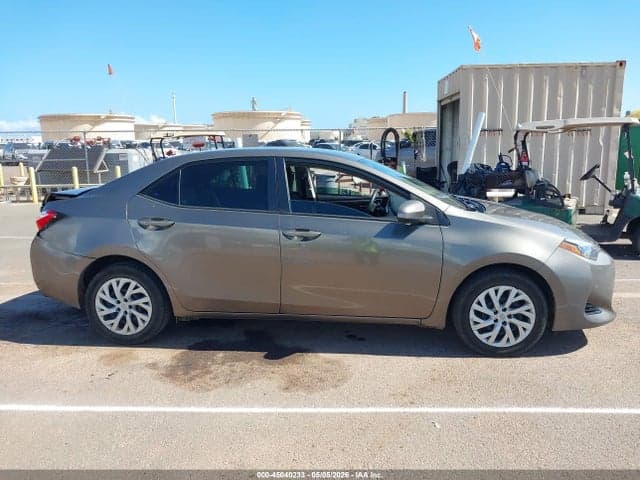 2018 TOYOTA COROLLA LE 13