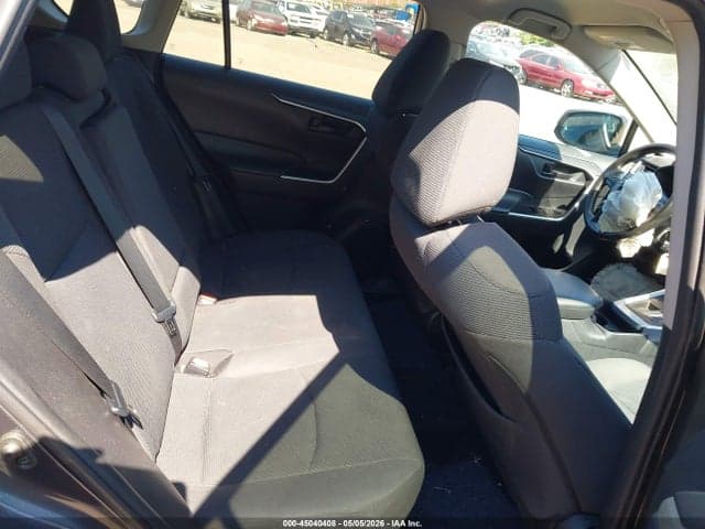 2019 TOYOTA RAV4 LE 8