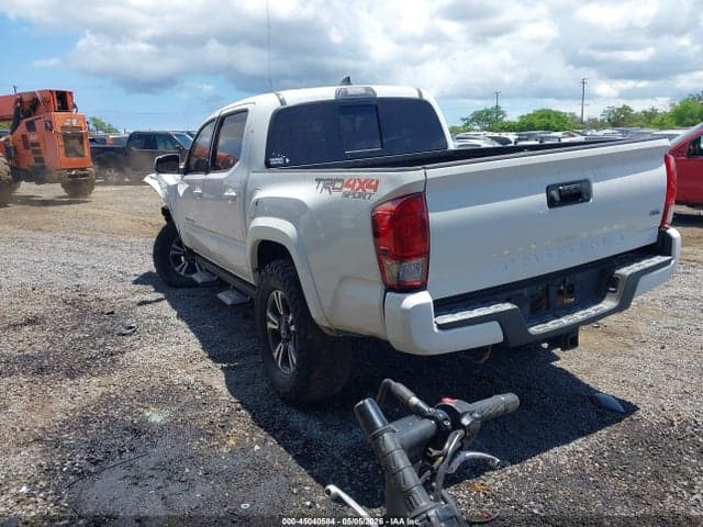 2017 TOYOTA TACOMA TRD SPORT 3