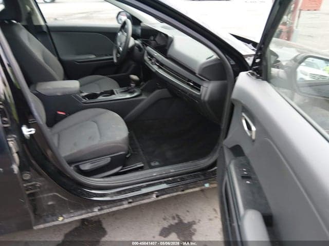 2025 KIA K4 LX 5