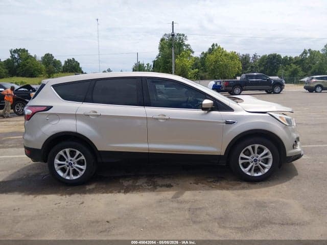 2017 FORD ESCAPE SE 14