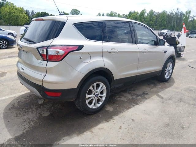 2017 FORD ESCAPE SE 4