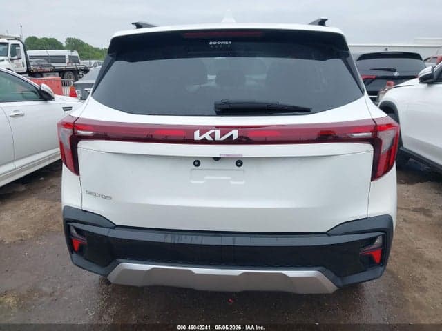 2025 KIA SELTOS S 16