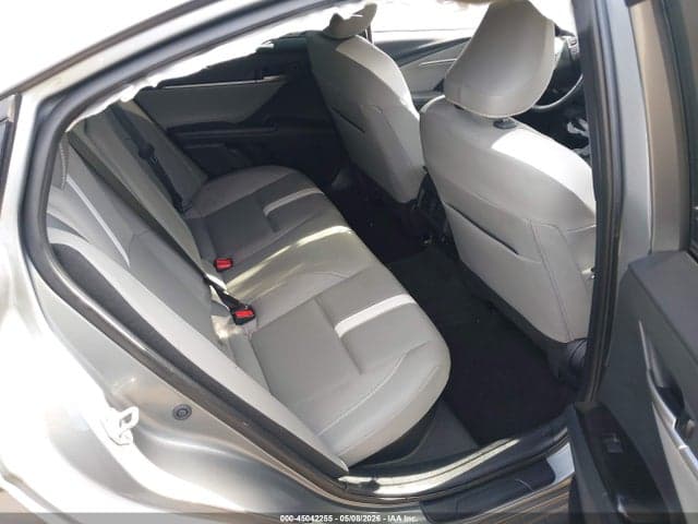 2025 TOYOTA CAMRY SE 8