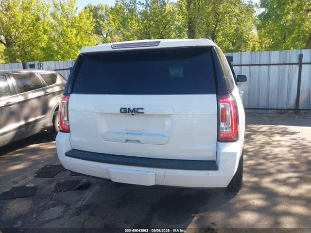 2017 GMC YUKON XL SLT 16