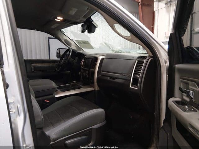 2017 RAM 1500 BIG HORN 4X4 6'4 BOX 5
