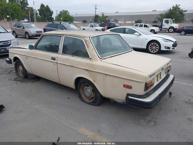 1977 VOLVO 242 DL 3