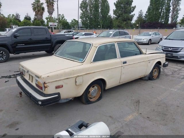 1977 VOLVO 242 DL 4