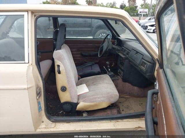 1977 VOLVO 242 DL 5