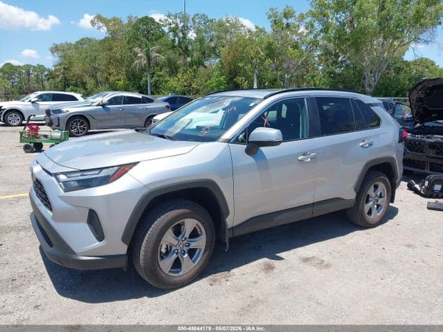 2025 TOYOTA RAV4 XLE 2