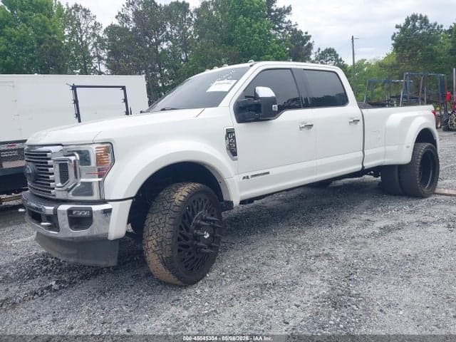 2022 FORD F-450 LARIAT 2