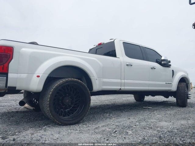 2022 FORD F-450 LARIAT 17