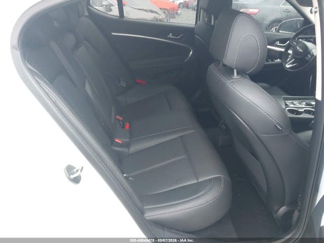 2025 GENESIS G70 2.5T 8