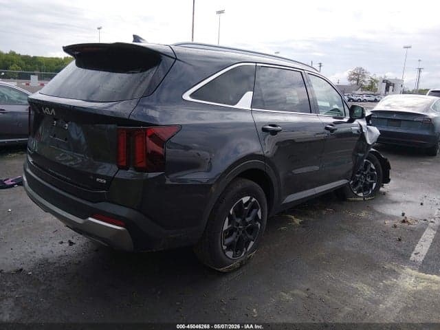2025 KIA SORENTO S 4