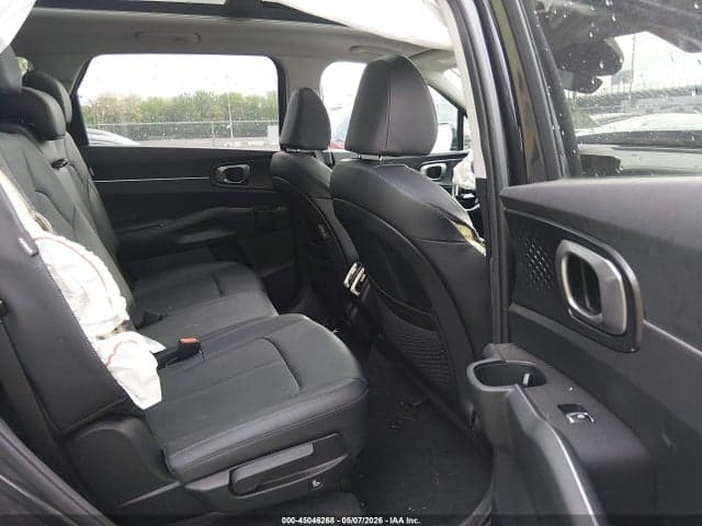2025 KIA SORENTO S 8