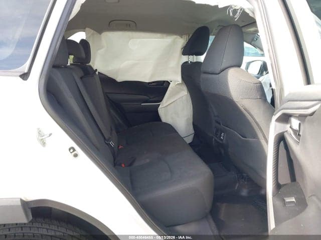 2024 TOYOTA RAV4 LE 8