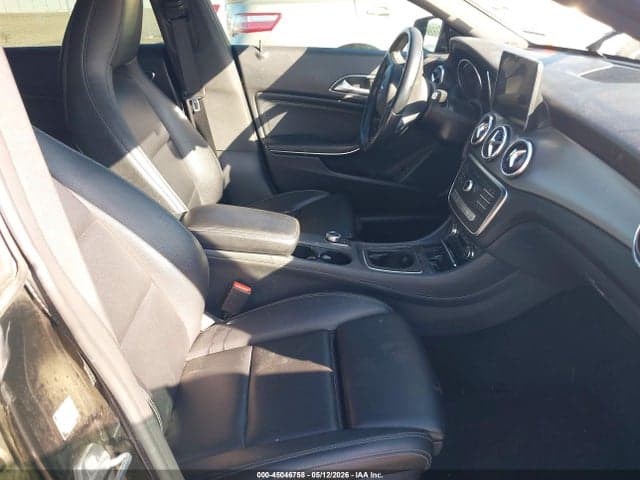 2019 MERCEDES-BENZ CLA 250 4MATIC 5
