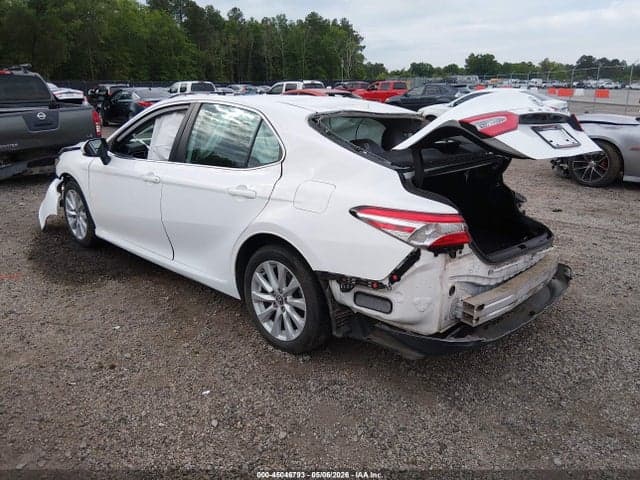 2019 TOYOTA CAMRY LE 3