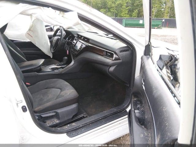 2019 TOYOTA CAMRY LE 5