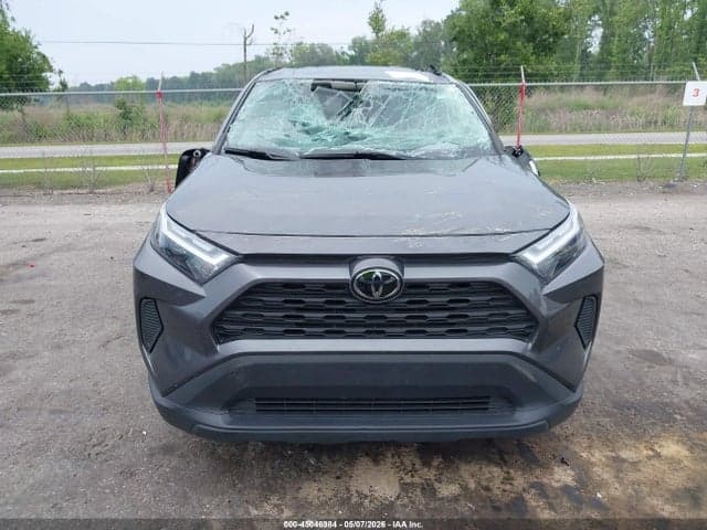2022 TOYOTA RAV4 XLE 12