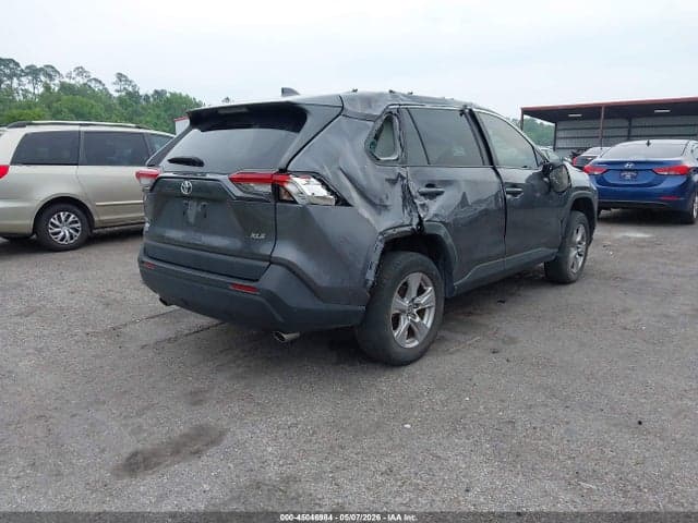 2022 TOYOTA RAV4 XLE 4