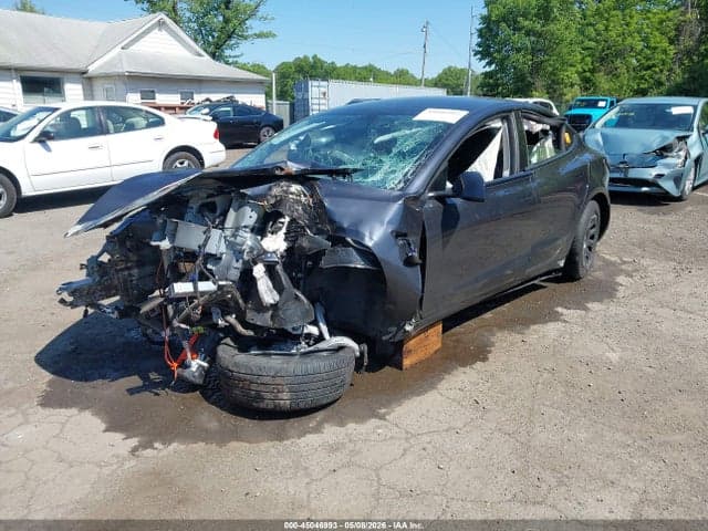 2026 TESLA MODEL 3 2