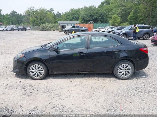 2019 TOYOTA COROLLA LE 14