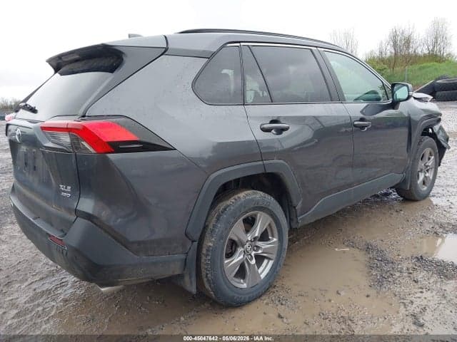 2023 TOYOTA RAV4 XLE 4