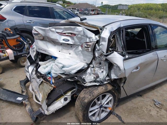 2017 FORD FOCUS SE 6