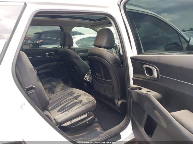 2024 KIA SORENTO S 8