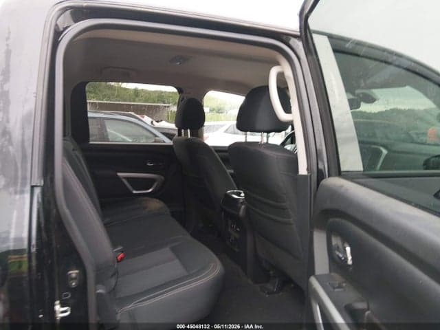 2017 NISSAN TITAN SV 8