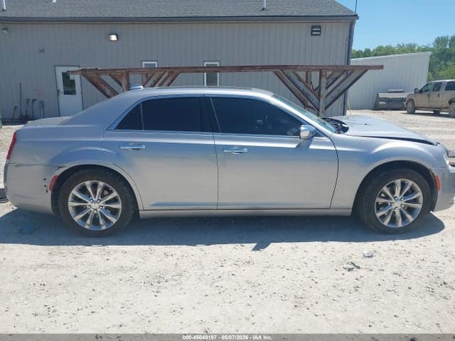 2018 CHRYSLER 300 LIMITED AWD 13