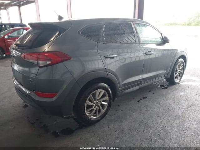 2018 HYUNDAI TUCSON SE 4