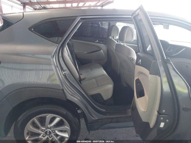 2018 HYUNDAI TUCSON SE 8