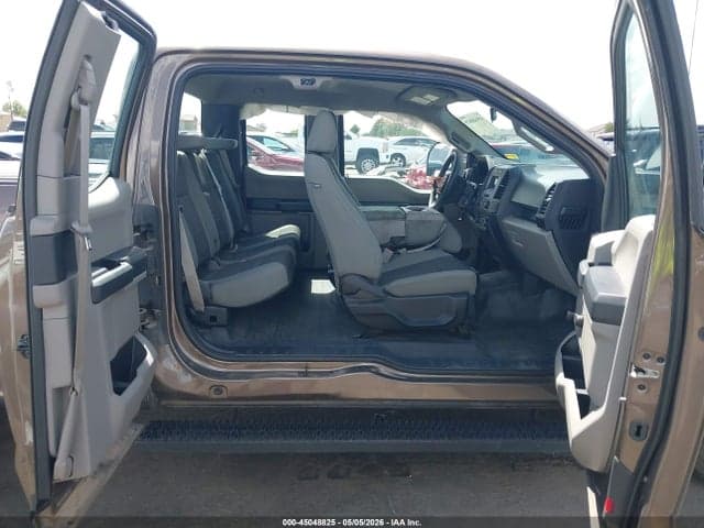2017 FORD F-150 XL 8