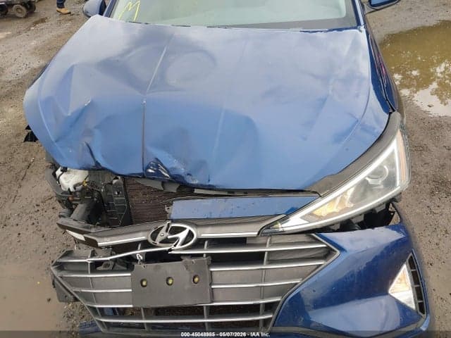 2020 HYUNDAI ELANTRA SEL 10