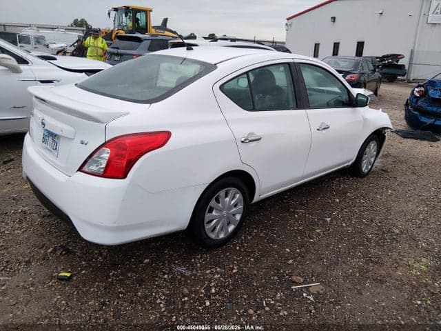 2018 NISSAN VERSA 1.6 SV 4